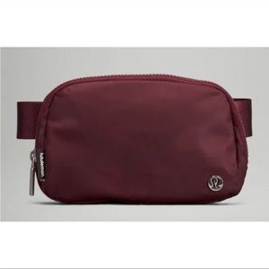 🍷NWT Lululemon Everywhere Belt Bag - Red Merlot🍷